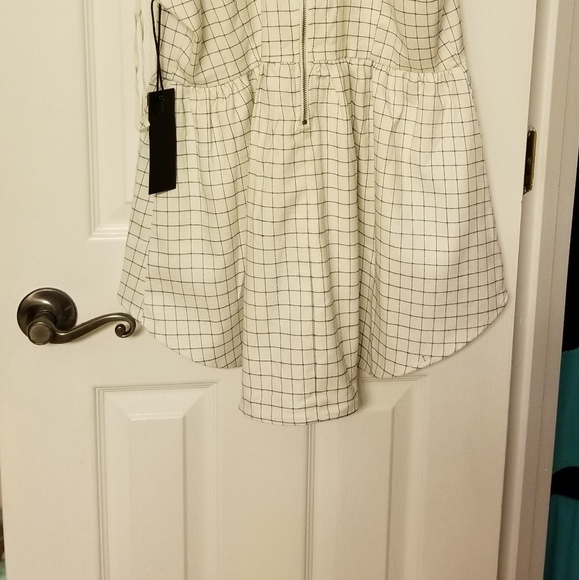 Top - Picture 3 of 4